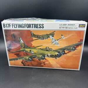 HASEGAWA WW II USAAF Boeing B-17F Flying Fortress 1/72 Scale Model Kit Japan
